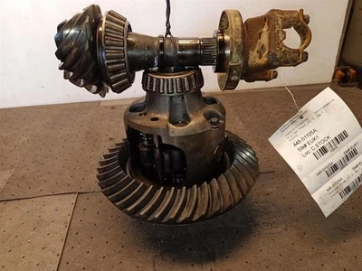 Rear 9.75" Ring Gear/Pinion 3.42 Posi from 2015 GMC Yukon XL 1500 10650796 - Image 1 of 4