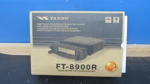 Yaesu FT-8900R quad band FM transceiver - Zdjęcie 1 z 8