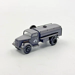 Opel Blitz FUEL GAS TRUCK Wehrmacht armored unit scale 1/87 (HO) - Picture 1 of 5