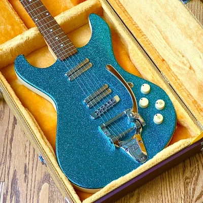Guitarra Eléctrica Danelectro 2001 HODAD Azul Brillo con Vibr Corea EXC con Estuche Rígido Foto 1 de 4