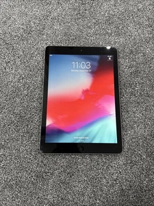 Apple iPad Air (1st Gen) - A1474 - 16GB - Space Grey - Hairline Crack (WiFi) - Picture 1 of 7
