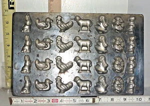 Antike Schokoladenform mit 28 Formen von Hasen-Enten-Hühnern-etc-Holland - Bild 1 von 15