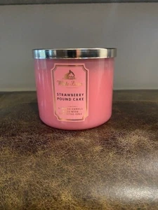 Bath & Body Works STRAWBERRY POUND CAKE 3 Wick 14.5 Oz Scented Candle - Picture 1 of 2