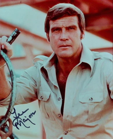 Lee Majors (The Six Million Dollar Man) signed 8x10 photo In-person Cover