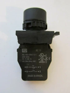 WEG CSWBF5 BLACK PUSHBUTTON + BC11-CSW CONTACT BLOCK + AF3 FLANGE USED - Picture 1 of 5