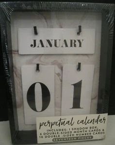 BRANDNEU SHADOW BOX EWIGER KALENDER MIT 17 TEILE SCHWARZ-WEISS VON HORIZON - Bild 1 von 4