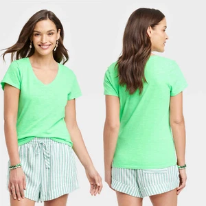 Small - Womens Fitted Short Sleeve V-Neck T-Shirt - Universal Thread - Green - Picture 1 of 7