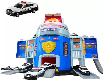 Takara Tomy Tomica World Round and Transform! DX Police Station +Original Tomica - Image 1 of 4
