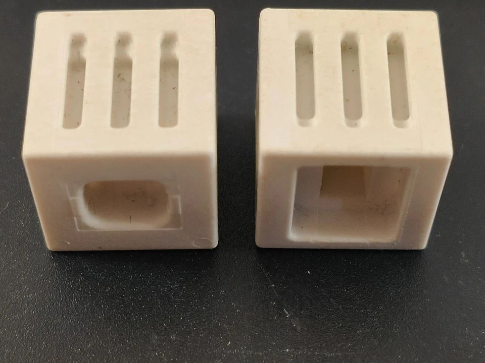 sympa pièce détaché centre équestre 4190  Playmobil ( carré  finition  ) 2226 - Photo 1/1