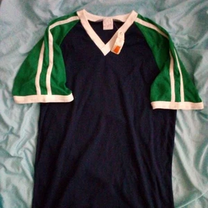 Sportshirt Vintage grün und blau - Bild 1 von 3
