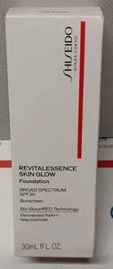 Base Shiseido Revitalessence Skin Glow FPS 30 - # 510 gamuza 30 ml/1 oz - Imagen 1 de 6