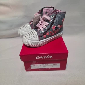 Zapatos Ameta para niñas pequeñas grises de caña alta florales con estrás talla 6 nuevos con etiquetas - Imagen 1 de 9