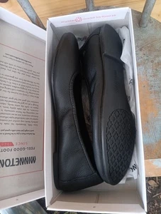 Minnetonka Anna schwarze Damen-Ballerinas Leder Slipper 8,5 neu im Karton - Bild 1 von 2