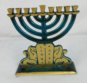Miniatura vintage ottone massiccio Israele Dayagi hanukah Menorah 1408 MADE IN ISRAEL - Foto 1 di 4