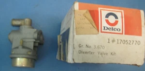 NOS air injector reactor diverter valve 1972-1975 Chevrolet 6 cyl and Blazer - Bild 1 von 4