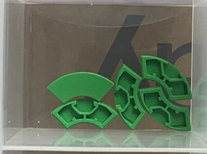 Piezas LEGO - Azulejos verdes brillantes, esquina redonda 2 x 2 macarrones - No 27925 - Cantidad 5 - Imagen 1 de 1