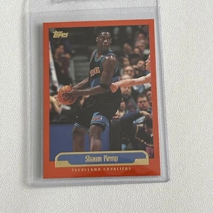 1999-00 Topps Shawn Kemp #32 ¿Esquinas afiladas y bordes centrados? - Imagen 1 de 2