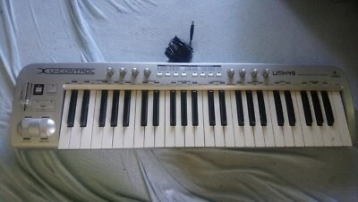 BEHRINGER UMX49 U Control USB Midi Electronic Controller Keyboard Working 49 Key - Image 1 of 4