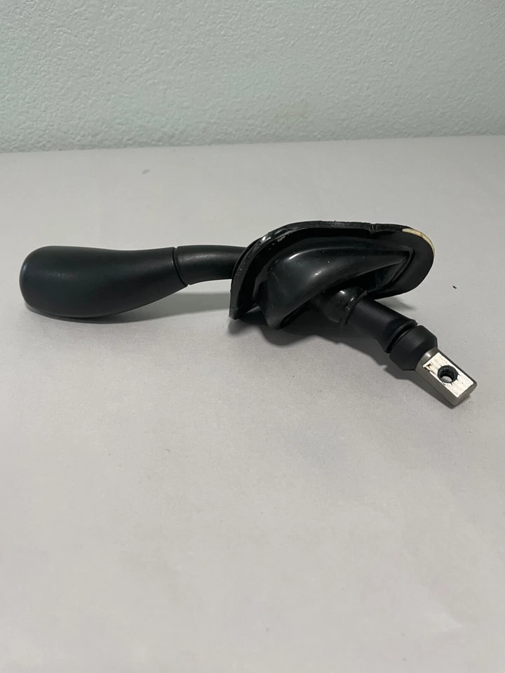 1997-2005 Buick Park Ave Steering Column Transmission  Gear Shifter Lever Boot - Image 1 of 4