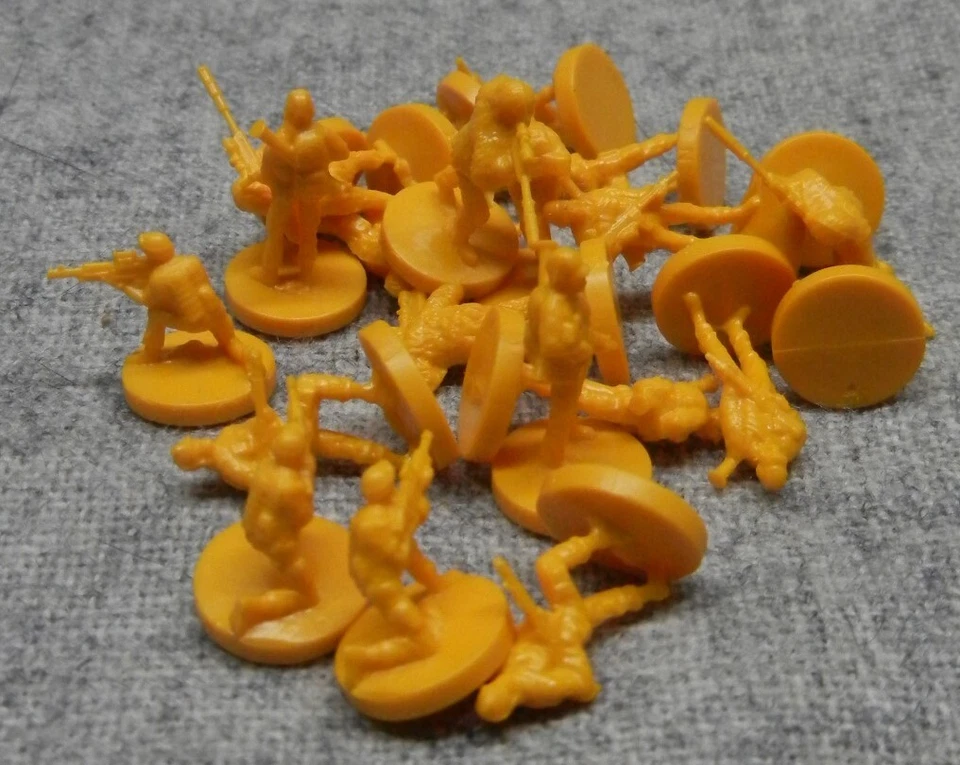 Risk Battlefield Rogue Yellow Army Juego de 20 piezas Hasbro Repuesto Foto 1 de 1