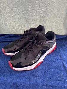 Nike Air Jordan 11 CMFT Low nero/bianco/rosso DM0844-005, taglia 12 - Foto 1 di 6