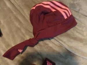 DAMEN, ADIDAS, CAP, MÜTZE WEINROT & PINK, NEU, GRÖSSE SMALL - Bild 1 von 10