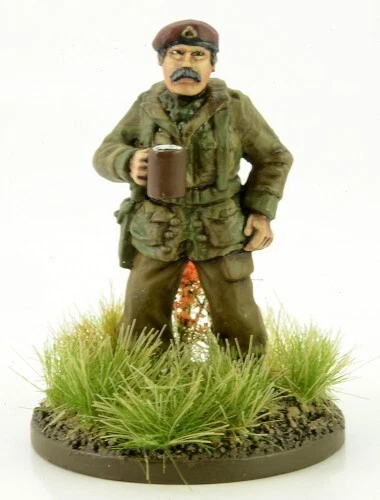 Crusader Miniatures - WWB200 - Paratrooper Major General with Tea - Bolt Action - Image 1 of 1