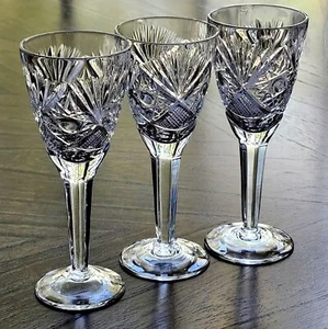 3 RARE VINTAGE SOVIET USSR ELEGANT FRAGILE URAL CRYSTAL MADE SHOT GLASSES РЮМКА - Picture 1 of 13