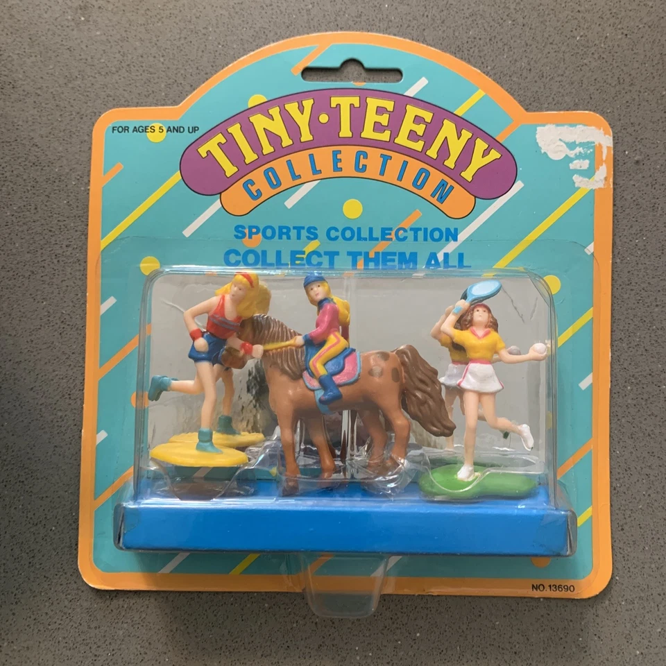 Colección deportiva vintage Tiny Teeny colección Woolworth nueva en paquete Foto 1 de 4