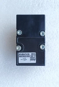 Aventics 5632310000 Air Piloted Valve - Picture 1 of 6