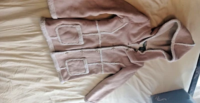 Chaqueta LL Beans Bronceada Imitación Gamuza Forro Sherpa Con Capucha Botón Niñas Talla L 14-16 Foto 1 de 4