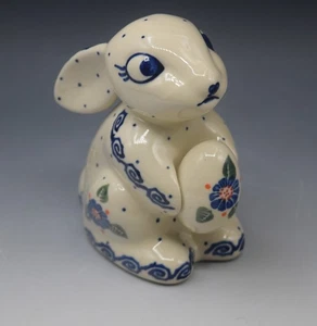 POLISH POTTERY WIZA  BOLESLAWIEC BUNNY RABBIT WITH EGG FIGURINE 4.5" NEW - Picture 1 of 6