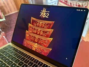 Apple MacBook Air 13" M4 16GB RAM 256GB SSD - Starlight - 13 Cycles (READ) - Afbeelding 1 van 13