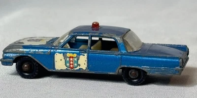 Antigo carro de polícia Lesney nº 55 Ford Fairlane Inglaterra veículo azul luz cúpula vermelha - Imagem 1 de 4