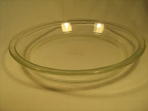 [Y13] Clear Pyrex 10" PIE PLATE J-31  - Picture 1 of 2