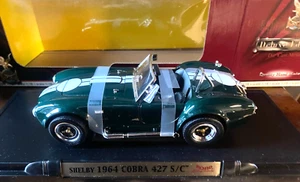 ROAD SIGNATURE 1/18 SHELBY COBRA 427 SC 1964 MINT IN BOX RARO VERDE INGLESE BRG - Foto 1 di 11