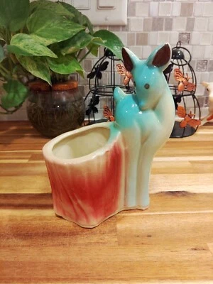 Vintage Planter Shawnee USA Pottery #535 Deer Pink & Blue Vase Home Decor - Image 1 of 4