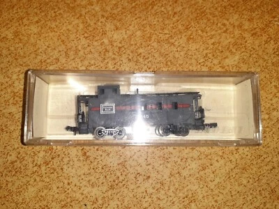 Life-Like a 5782C N-scale Burlington Route Caboose #12345 - Image 1 of 4