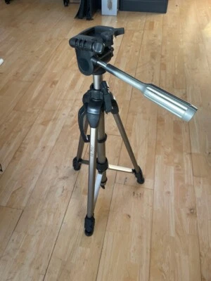  Hama Star 61 Camera Tripod-Lightweight and Portable in Excellent Condition - Image 1 of 4