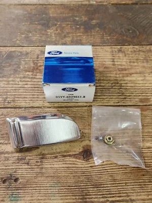 NEW NOS 1975 - 1977 Lincoln Quarter Panel Moulding Short LH Part# D5VY-6029051-B - Image 1 of 4