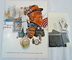 Sealed 1982 Mint Set Commemorative USPS Souvenir Yearbook Album with Stamps - Picture 1 of 2