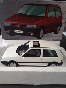 Laudoracing Fiat Uno Turbo I.E. 1.4 bianco 1990 1/18 LM200C - Foto 1 di 7