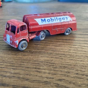 Matchbox Lesney Major Pack M8 Thorneycroft Tanker Mobilgas - #359 - Imagen 1 de 9