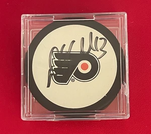 Dan Carcillo signed Auto Autogramm Philadelphia Flyers Puck NHL - Bild 1 von 2