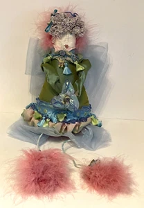 Muñeca Artística Carmen Manago Retirada Vintage Firmada Tela Coleccionable Verde Azul Rosa - Imagen 1 de 10