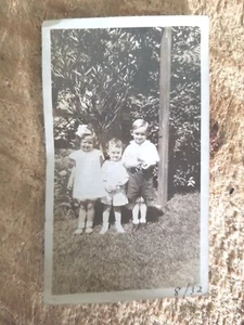 SISTER & TWO BROTHERS,CHICAGO,IL,1932.VTG 4.3" x 2.5" PHOTO*10 - Picture 1 of 2