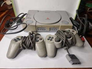Sony PlayStation 1 Console 2xcontrollers Power Video Cord - Picture 1 of 2