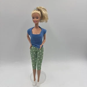 Muñeca Barbie Pet Lovin 1999 con traje - Imagen 1 de 7