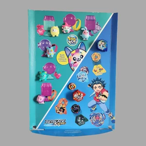 2020 McDonald's KOMPLETT Happy Meal Spielzeug Display Beyblade Burst & Pikmi Pops - Bild 1 von 8