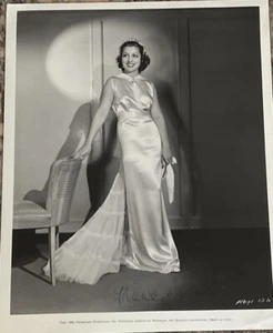 Frances Drake Stunning Vintage Signed Autograph JSA COA 8x10 Les Miserables - Picture 1 of 6